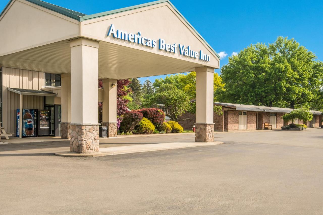Americas Best Value Inn-Painted Post Exterior photo